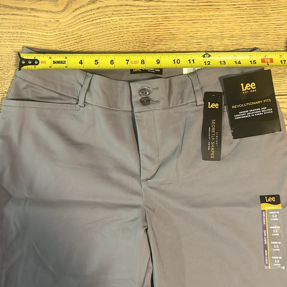 🌸3/$40🌸 NWT Lee Pant - Picture 9 of 14